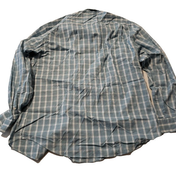 Van Heusen Long Sleeve XL Blue and White Checked Traveler Dress Shirt - Picture 9 of 9